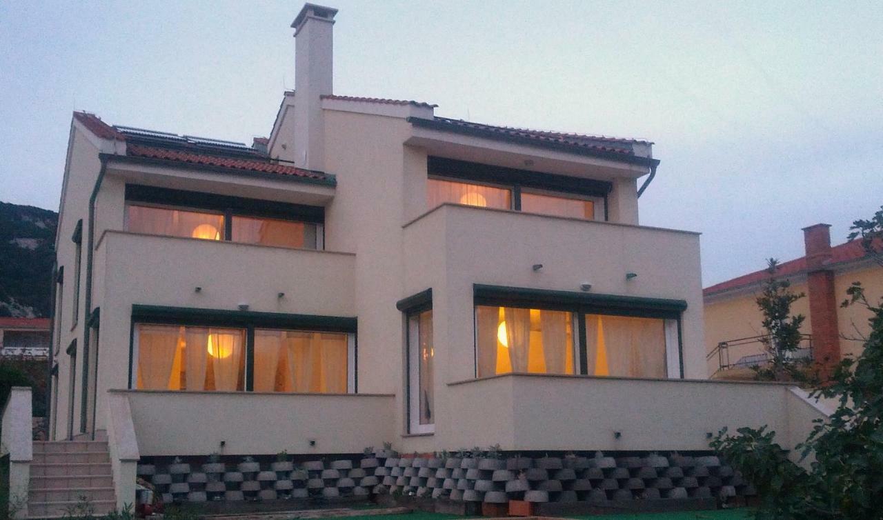 Apartments & Rooms Ddd2 Baška Eksteriør bilde