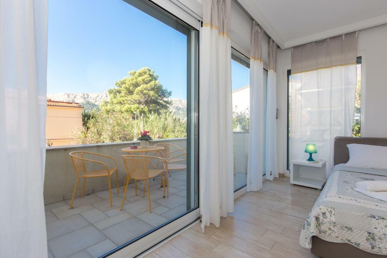 Apartments & Rooms Ddd2 Baška Eksteriør bilde
